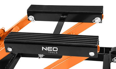 NEO  10-596  Mobilný hydraulický zdvihák pre štvorkolky a motocykle. Nosnosť 680 kg
