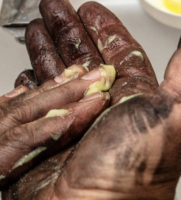 NEO  10-405  Gélová pasta na umývanie rúk, na odstraňovanie ťažkých a veľmi ťažkých nečistôt - 500g, žltá