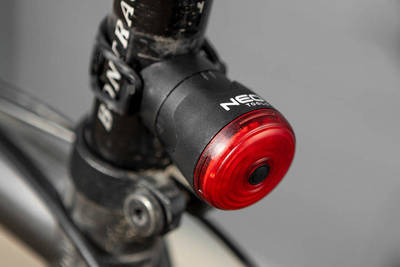 NEO  91-003  Zadné svetlo bicykla, funkcia STOP