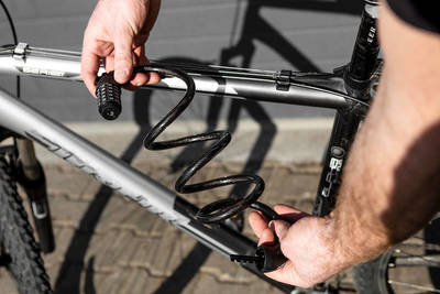 NEO  91-007  Zámok na bicykel s kódom