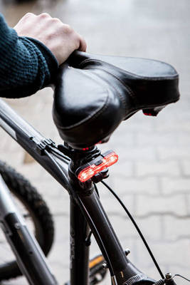 NEO  91-002  Zadné svetlo na bicykel