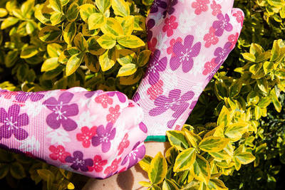 VERTO  97H147  Záhradné rukavice , polyester, kvetinový vzor, veľkosť 8"