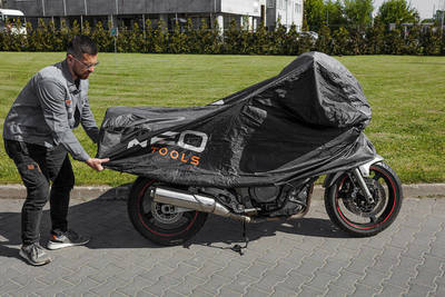 NEO  10-473  Ochranná plachta na motorku/skúter, 246 x 104 x 127 cm,(150 °C)