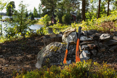 STIHL  AX 20 PC  Štiepacia sekera 1950 g