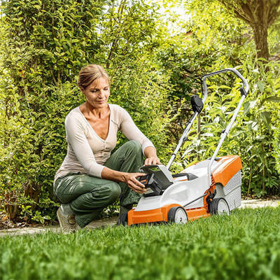 STIHL  Akumulátorová kosačka RMA 235 + set 2x akumulátor