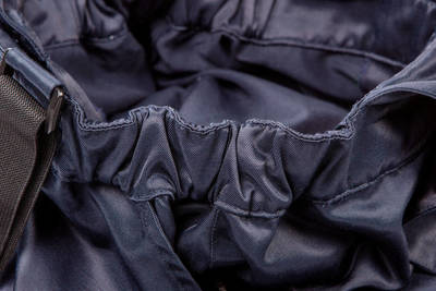NEO  81-779-L  Nohavice na traky tmavo modré s reflexnými pásmi, gramáž : 240g/m2; kombinácia polyester+bavlna, veľ. L